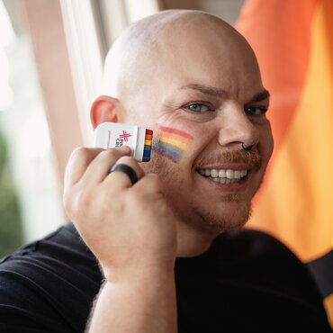 Schweiz will Gleichstellung und Schutz für queere  Menschen